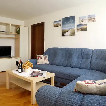 Apartment Pizzybondo