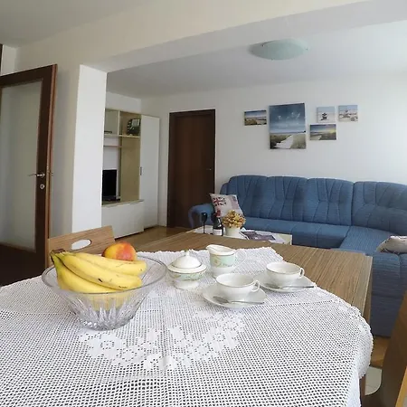 Pizzybondo Apartment Split