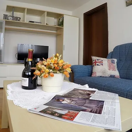 Pizzybondo Lägenhet *